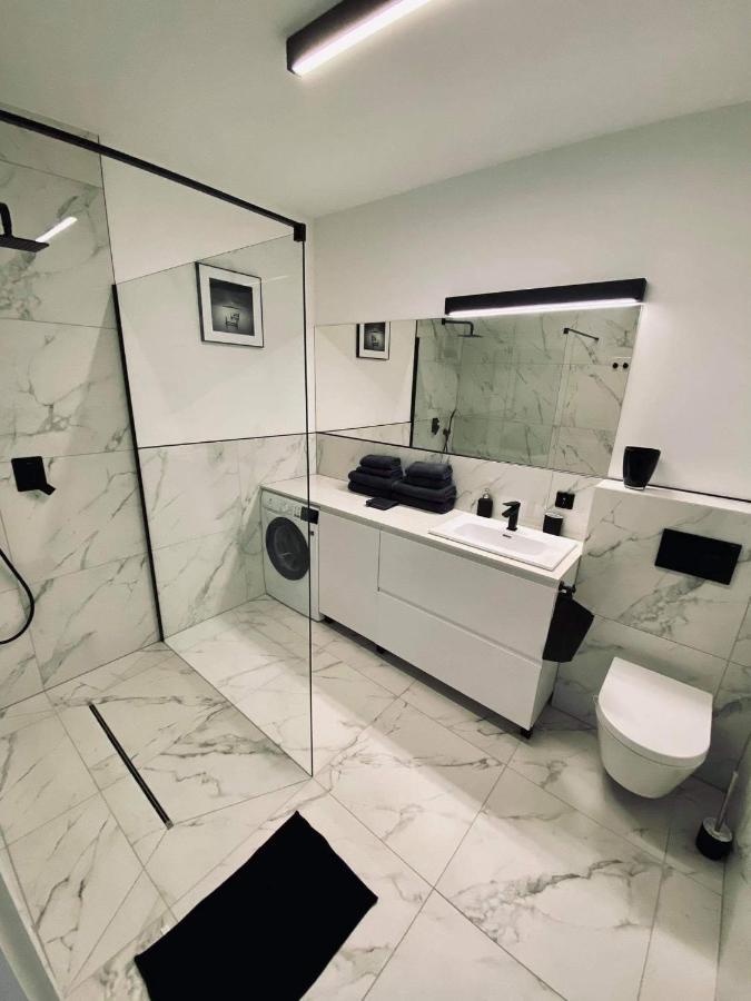 Apartamenty Pod Zaglami Zegrze Esterno foto